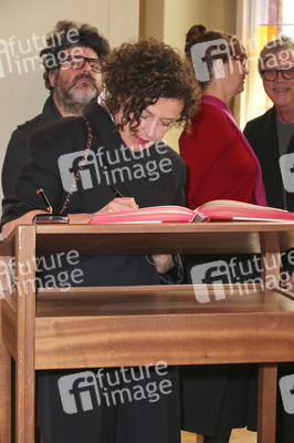 Eintrag der Berlinale-Jury in das Gästebuch von Berlin, Berlinale 2025