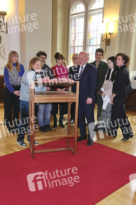Eintrag der Berlinale-Jury in das Gästebuch von Berlin, Berlinale 2025