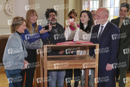 Eintrag der Berlinale-Jury in das Gästebuch von Berlin, Berlinale 2025
