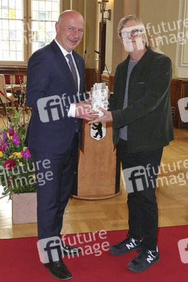 Eintrag der Berlinale-Jury in das Gästebuch von Berlin, Berlinale 2025