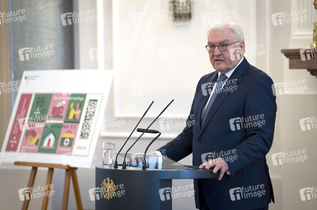 Übergabe der Wohlfahrtsmarken 2025 in Berlin