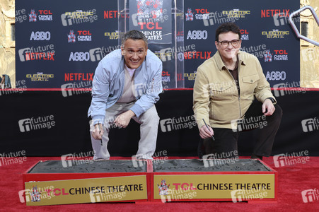 Hand and Footprint Ceremony mit Anthony und Joe Russo in Los Angeles