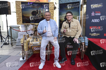 Hand and Footprint Ceremony mit Anthony und Joe Russo in Los Angeles