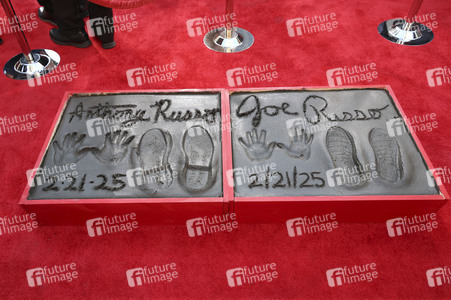 Hand and Footprint Ceremony mit Anthony und Joe Russo in Los Angeles