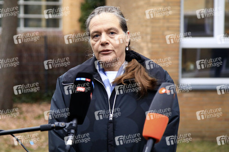 Frank-Walter Steinmeier bei der Stimmabgabe zur Bundestagswahl in Berlin
