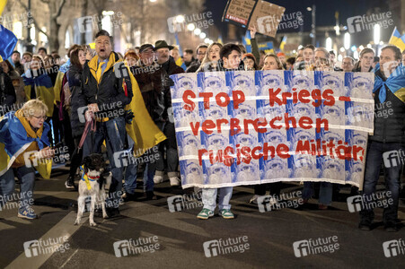 Demonstration zum DrittenJahrestag des Beginns des russischen Angriffskrieges auf die Ukraine
