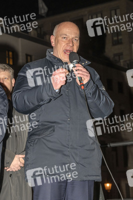Demonstration zum dritten Jahrestag des Beginns des russischen Angriffskrieges auf die Ukraine in Berlin