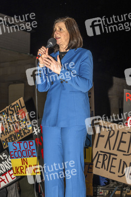 Demonstration zum dritten Jahrestag des Beginns des russischen Angriffskrieges auf die Ukraine in Berlin