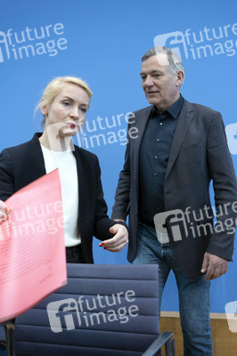 Bundespressekonferenz Die Linke - Zu den Bundestagswahlen in Berlin