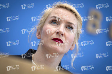 Bundespressekonferenz Die Linke - Zu den Bundestagswahlen in Berlin