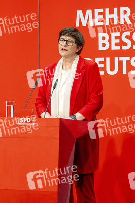 Pressekonferenz der SPD zu den Bundestagswahlen in Berlin