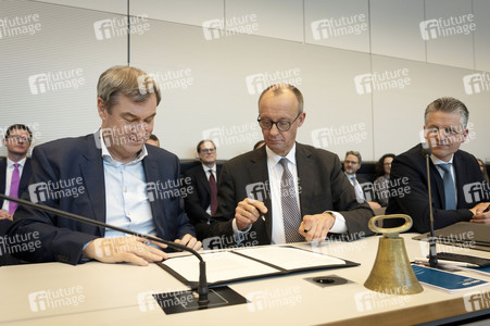 Konstituierende Fraktionssitzung von CDU und CSU in Berlin