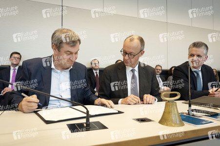 Konstituierende Fraktionssitzung von CDU und CSU in Berlin