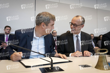 Konstituierende Fraktionssitzung von CDU und CSU in Berlin