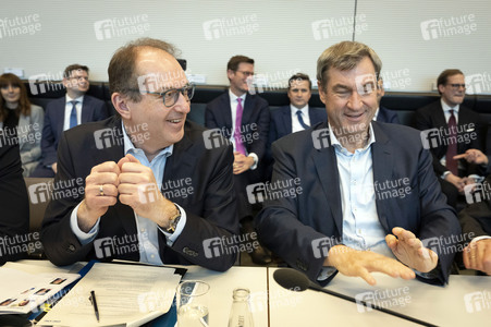 Konstituierende Fraktionssitzung von CDU und CSU in Berlin