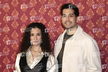 Serienpremiere 'Ghosts' in Köln