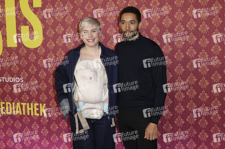 Serienpremiere 'Ghosts' in Köln