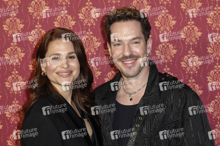 Serienpremiere 'Ghosts' in Köln