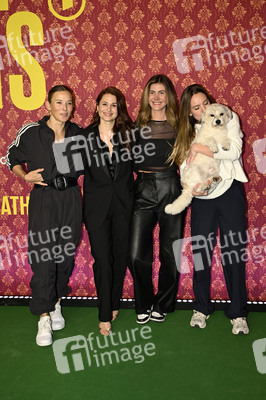 Serienpremiere 'Ghosts' in Köln