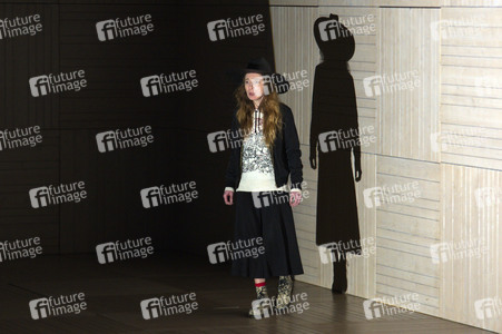 Theaterpremiere 'Die heilige Johanna der Schlachthöfe' in Berlin