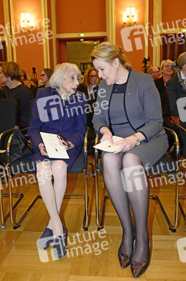 Verleihung der Ehrenbürgerwürde an Friede Springer in Berlin