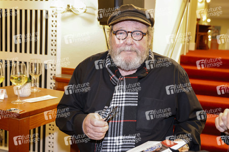 Theaterpremiere 'Oma Trick' in Berlin