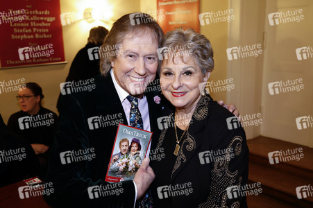 Theaterpremiere 'Oma Trick' in Berlin