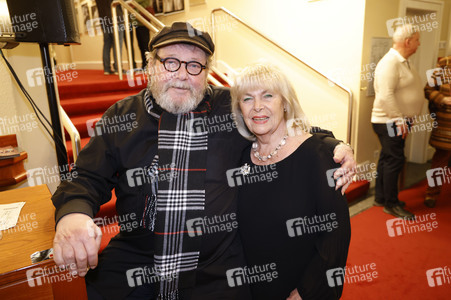 Theaterpremiere 'Oma Trick' in Berlin