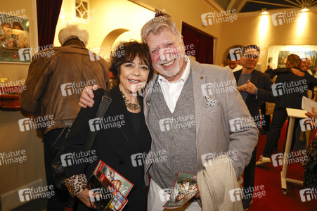 Theaterpremiere 'Oma Trick' in Berlin