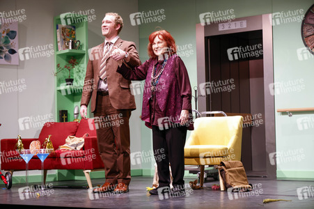Theaterpremiere 'Oma Trick' in Berlin
