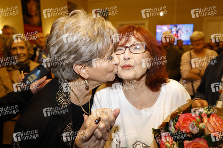 Theaterpremiere 'Oma Trick' in Berlin