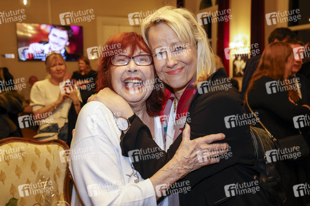 Theaterpremiere 'Oma Trick' in Berlin