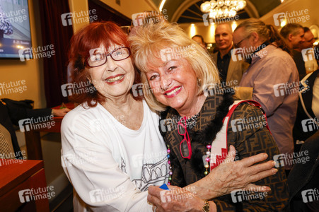 Theaterpremiere 'Oma Trick' in Berlin