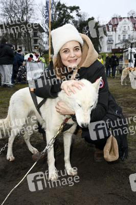 Kennenlernen der Hunde bei den Baltic Lights 2025 auf Usedom