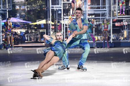 Eisrevue-Premiere 'Holiday on Ice - Horizons' in Berlin