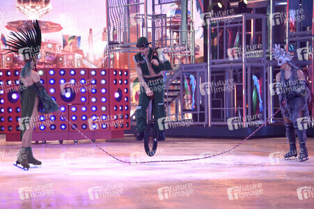 Eisrevue-Premiere 'Holiday on Ice - Horizons' in Berlin