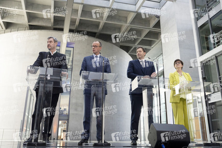 Pressekonferenz nach den Sondierungsgesprächen von Union und SPD in Berlin