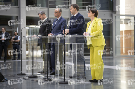 Pressekonferenz nach den Sondierungsgesprächen von Union und SPD in Berlin