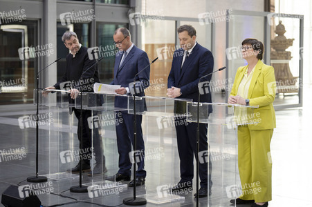 Pressekonferenz nach den Sondierungsgesprächen von Union und SPD in Berlin