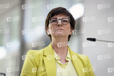 Pressekonferenz nach den Sondierungsgesprächen von Union und SPD in Berlin