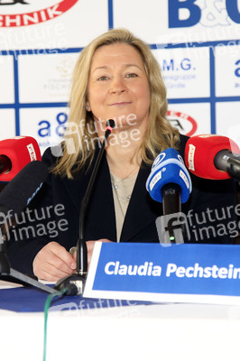 Pressekonferenz mit Claudia Pechstein in Berlin