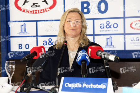 Pressekonferenz mit Claudia Pechstein in Berlin