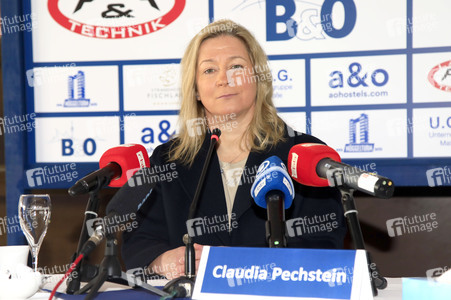 Pressekonferenz mit Claudia Pechstein in Berlin