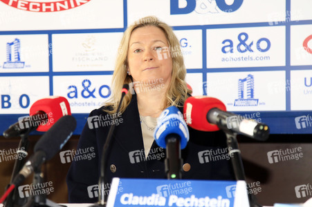 Pressekonferenz mit Claudia Pechstein in Berlin