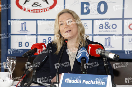 Pressekonferenz mit Claudia Pechstein in Berlin