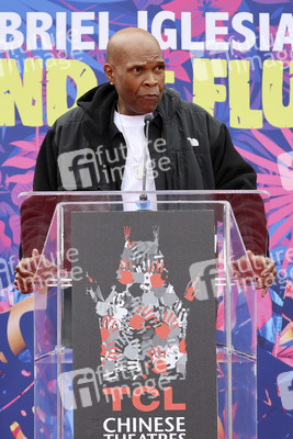 Handprint Ceremony mit Gabriel Iglesias in Los Angeles