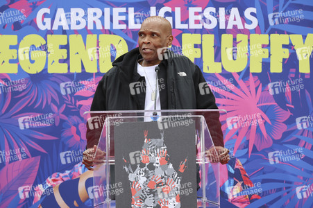 Handprint Ceremony mit Gabriel Iglesias in Los Angeles