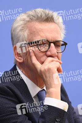 Bundespressekonferenz 'Initiative für einen handlungsfähigen Staat' in Berlin