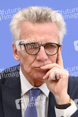 Bundespressekonferenz 'Initiative für einen handlungsfähigen Staat' in Berlin