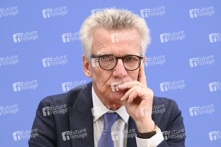 Bundespressekonferenz 'Initiative für einen handlungsfähigen Staat' in Berlin